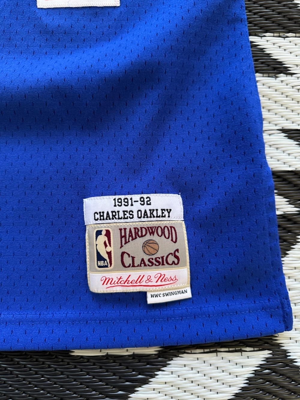 New York Knicks MItchell & Ness Oakley Hardwood Classics Basketball Jersey - Picture 4 of 4